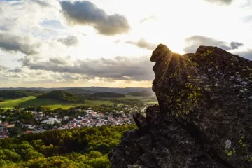 🐾 5 neotřelých míst v Česku, kam vyrazit se psem (a ve stylu)